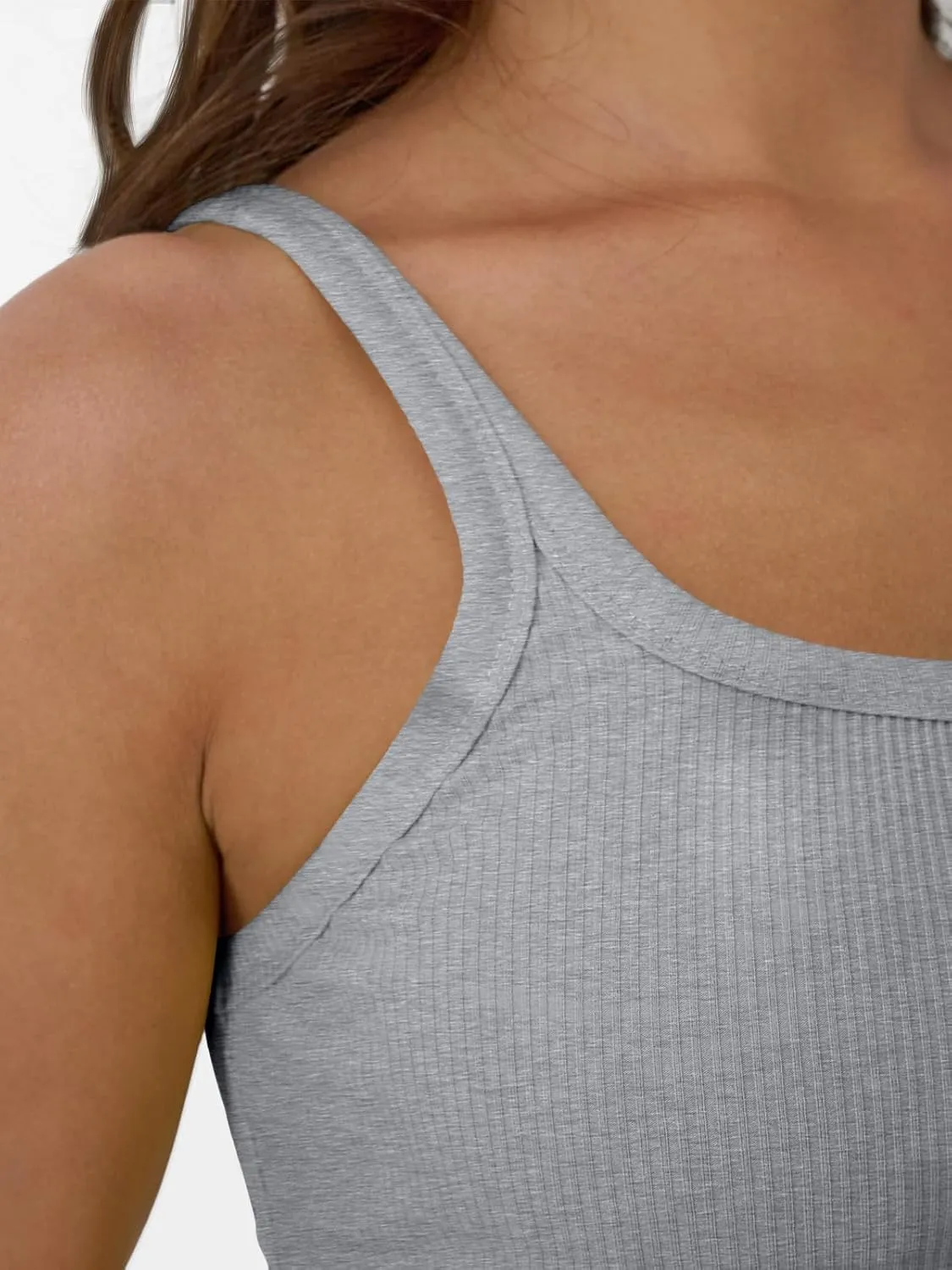 Trendy Queen Tank Tops for Women Summer Racerback Workout Tops Ribbed Spaghetti Strap Camisole Going Out Clothes 2025